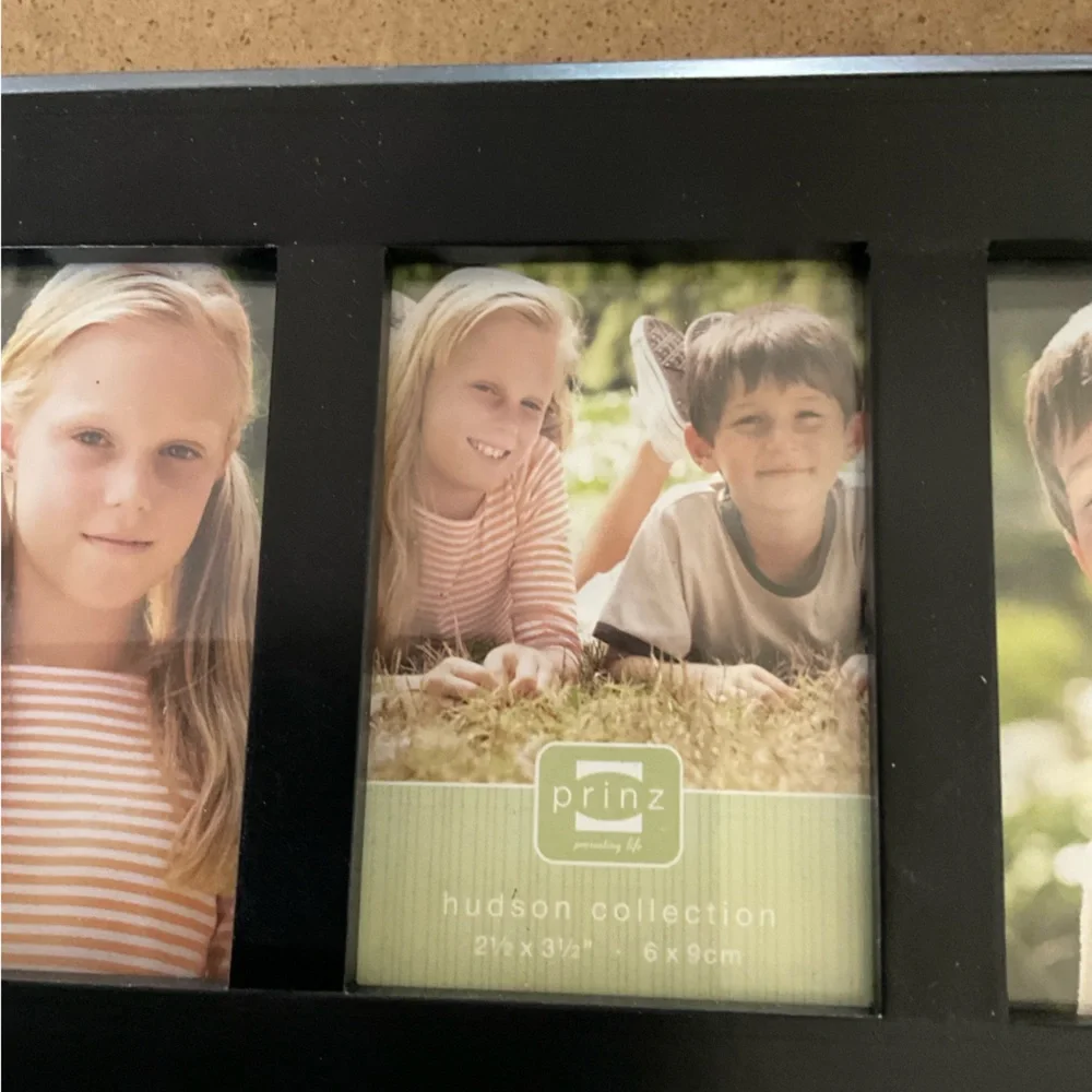 Sleek Black Multi-Photo Frames for 2.5 by 3.5 inch photos